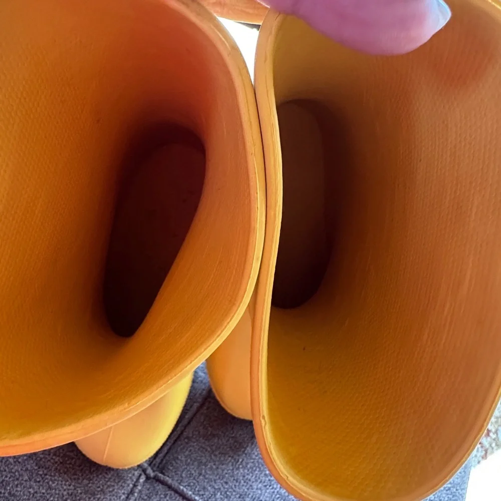 Totes Yellow and Gray Rubber Rain Boots Size